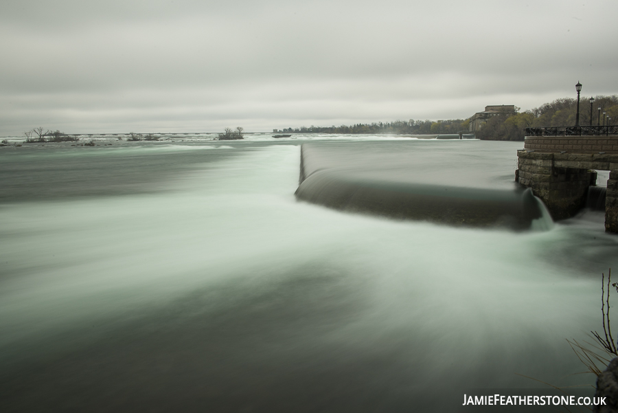 Niagara River Weir. Ontario, Canada